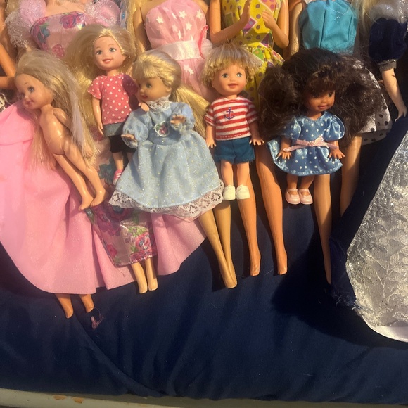 Lot of Fashion dolls, mostly Barbie dolls - Picture 2 of 6
